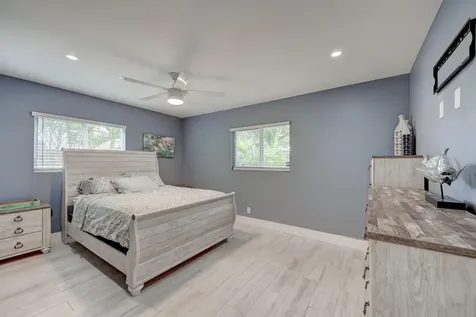 351 NE 41st Street Oakland Park FL 33334