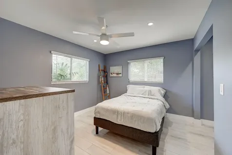 351 NE 41st Street Oakland Park FL 33334