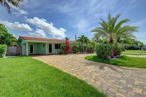 351 NE 41st Street Oakland Park FL 33334