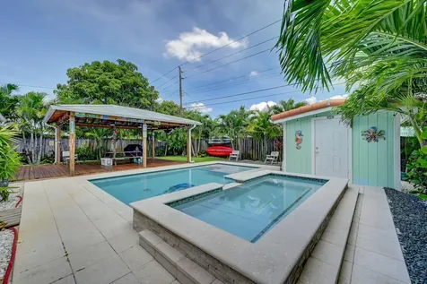 351 NE 41st Street Oakland Park FL 33334