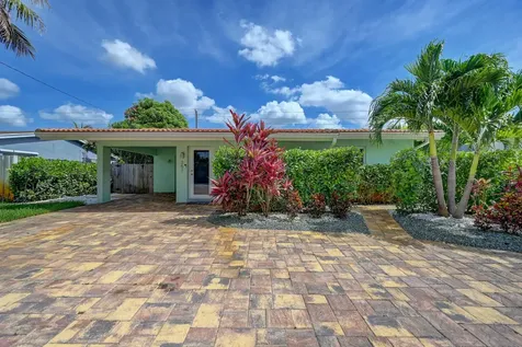 351 NE 41st Street Oakland Park FL 33334