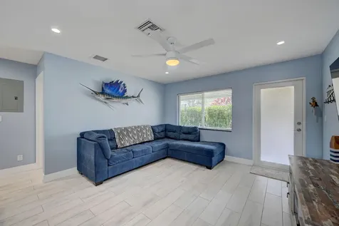 351 NE 41st Street Oakland Park FL 33334