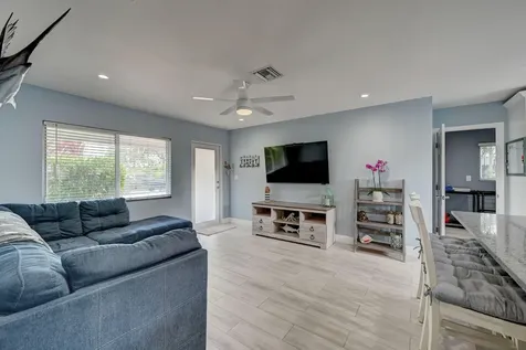 351 NE 41st Street Oakland Park FL 33334
