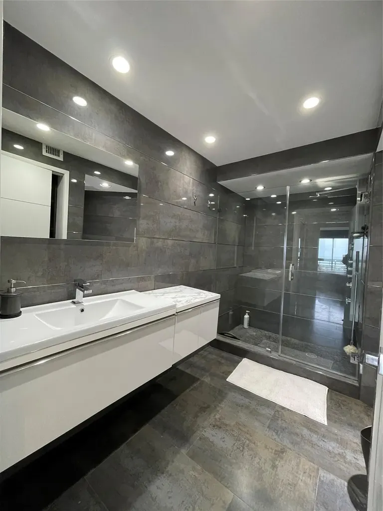 19101 NE 36th Place Aventura FL 33180