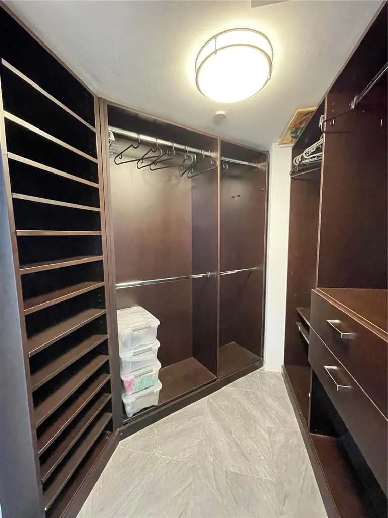19101 NE 36th Place Aventura FL 33180