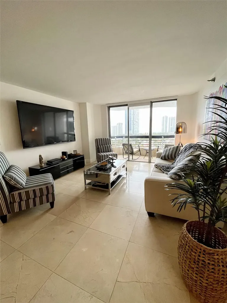 19101 NE 36th Place Aventura FL 33180