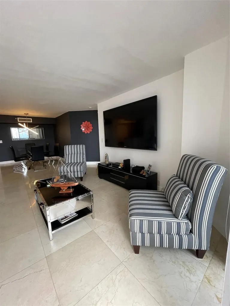 19101 NE 36th Place Aventura FL 33180