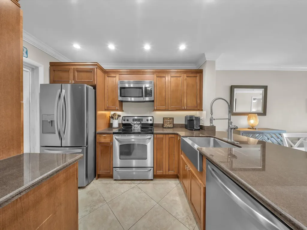 1461 S Ocean Boulevard Lauderdale By The Sea FL 33062