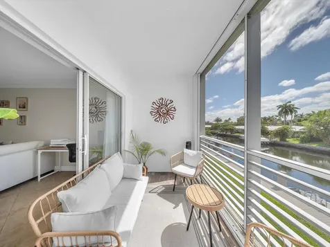 1461 S Ocean Boulevard Lauderdale By The Sea FL 33062
