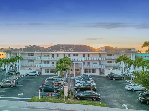 1461 S Ocean Boulevard Lauderdale By The Sea FL 33062