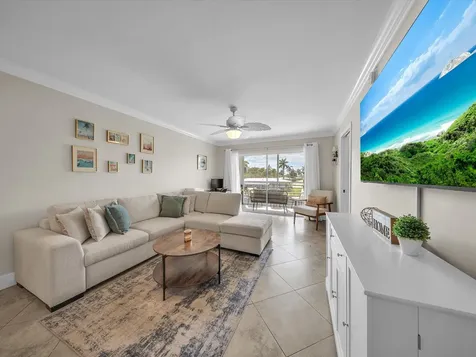 1461 S Ocean Boulevard Lauderdale By The Sea FL 33062
