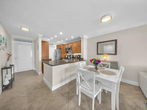 1461 S Ocean Boulevard Lauderdale By The Sea FL 33062