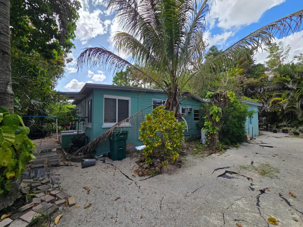 238 SW 1st Street Florida City FL 33034