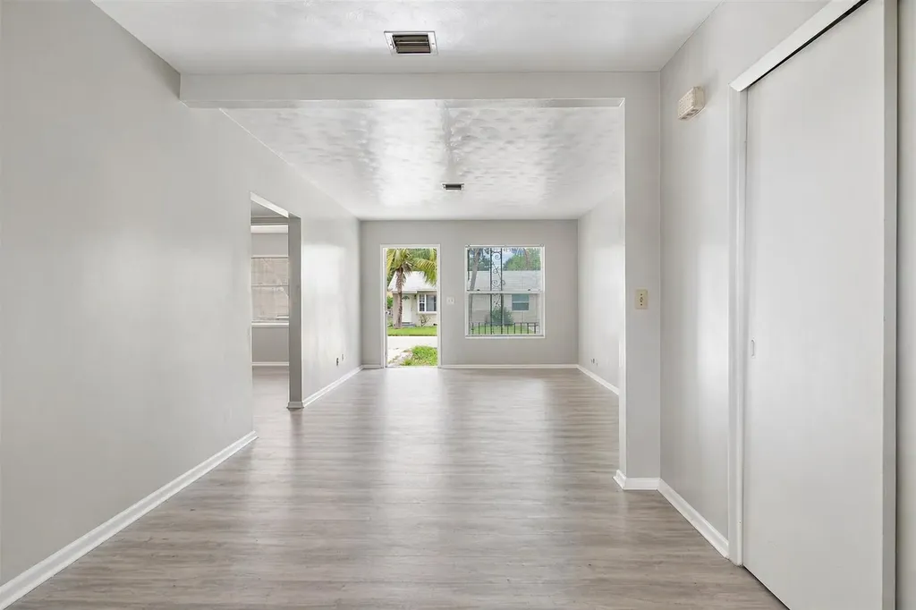 131 W 35th Street Riviera Beach FL 33404
