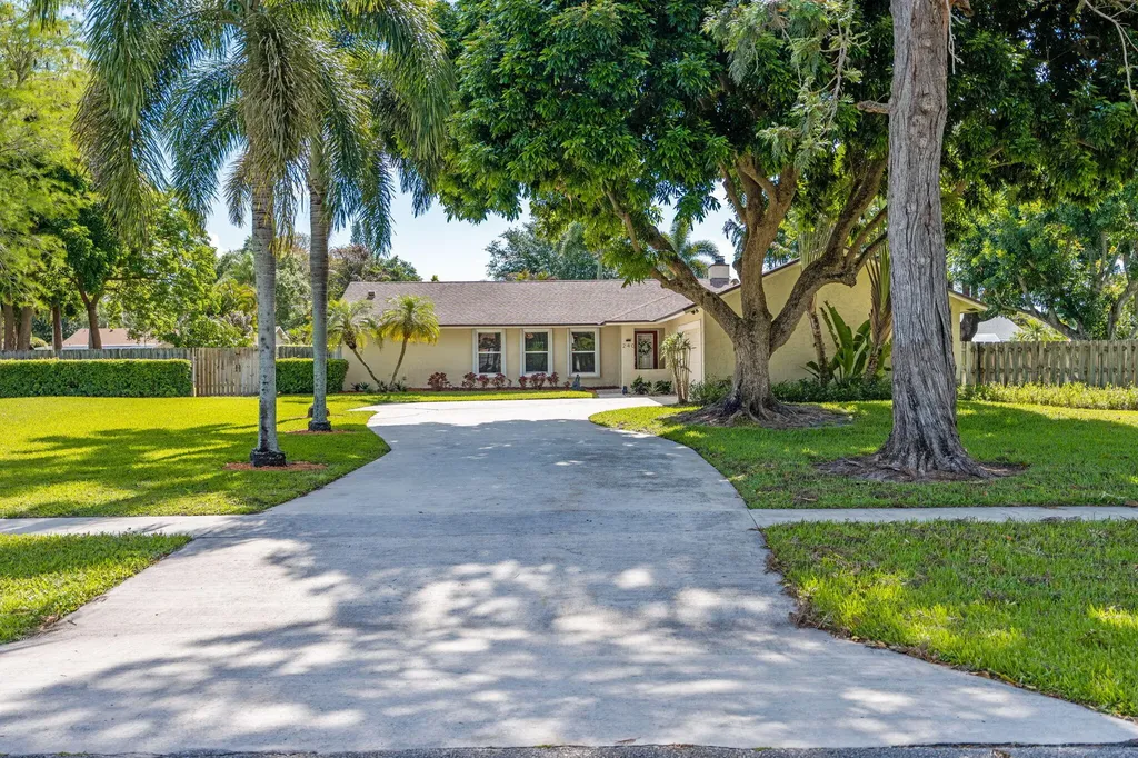 240 Sulky Way Wellington FL 33414