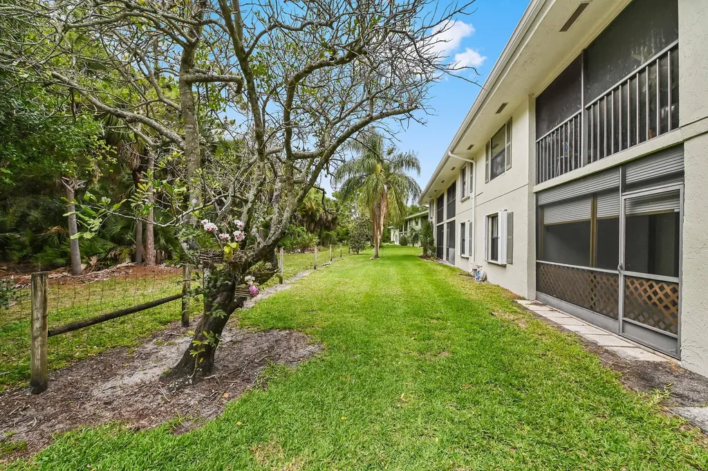 1701 Sabal Ridge Circle Palm Beach Gardens FL 33418