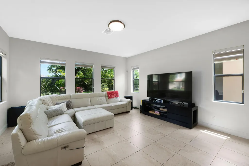 11795 Waterway Circle Parkland FL 33076