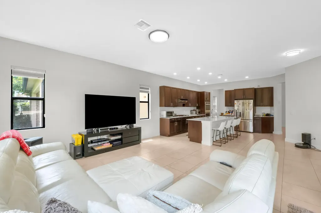 11795 Waterway Circle Parkland FL 33076
