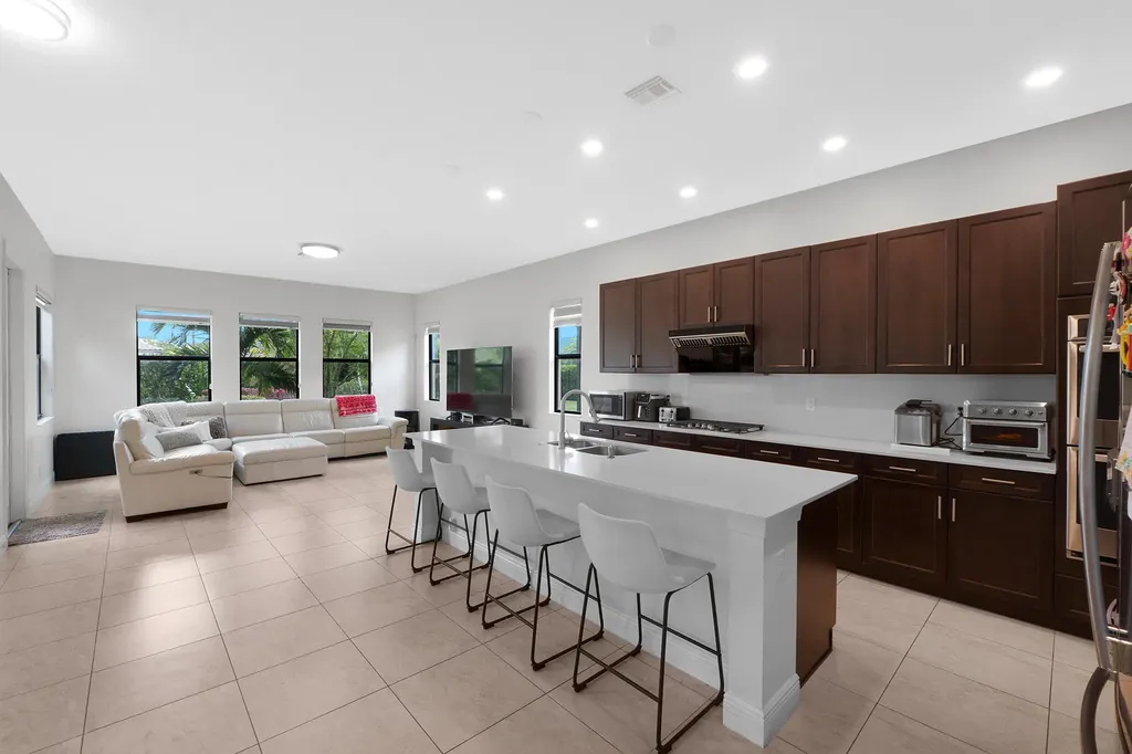 11795 Waterway Circle Parkland FL 33076