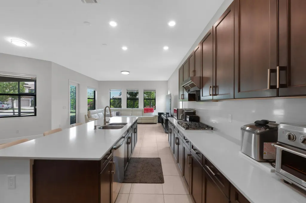 11795 Waterway Circle Parkland FL 33076