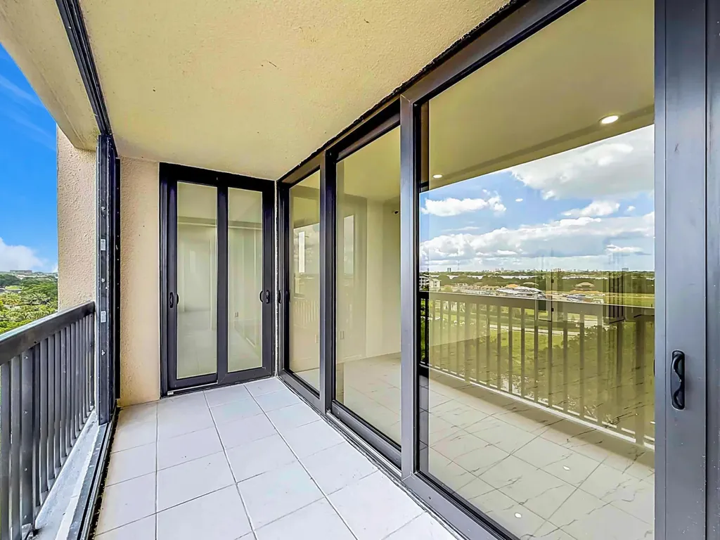 2480 Presidential Way West Palm Beach FL 33401
