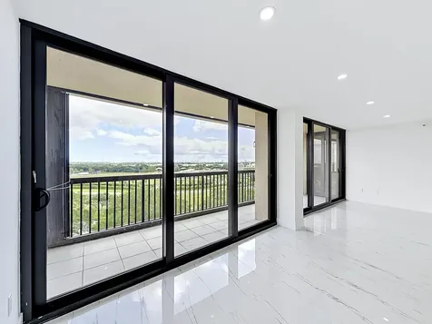 2480 Presidential Way West Palm Beach FL 33401