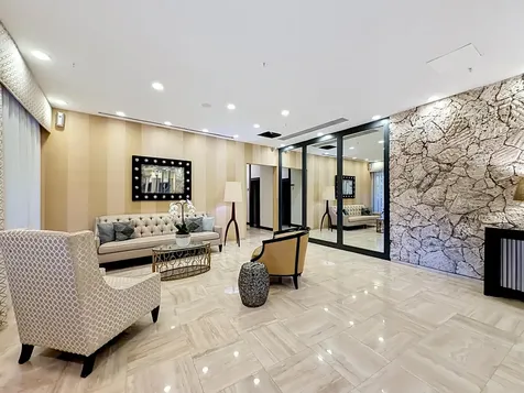 2480 Presidential Way West Palm Beach FL 33401