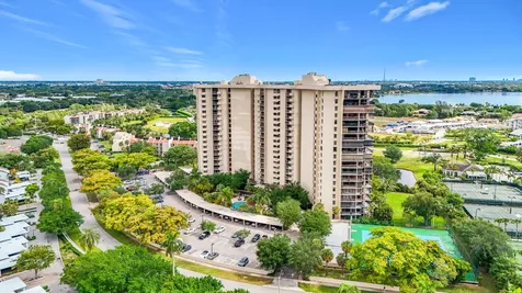 2480 Presidential Way West Palm Beach FL 33401