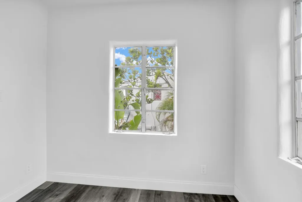 820 N Dixie Highway Lake Worth Beach FL 33460