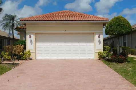 810 NW Rutherford Court Port St Lucie FL 34983