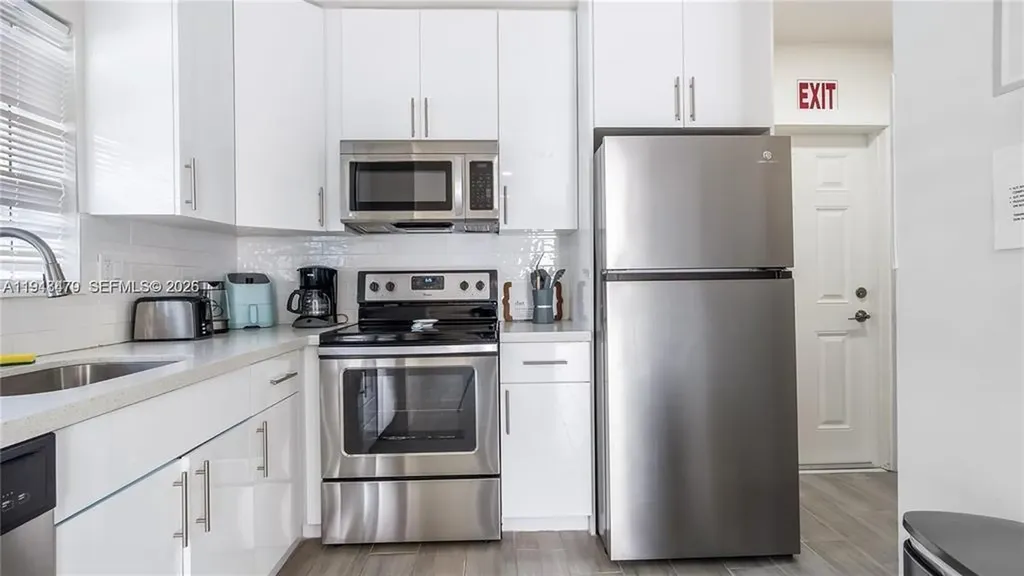 1702 SW 20th Street Fort Lauderdale FL 33315