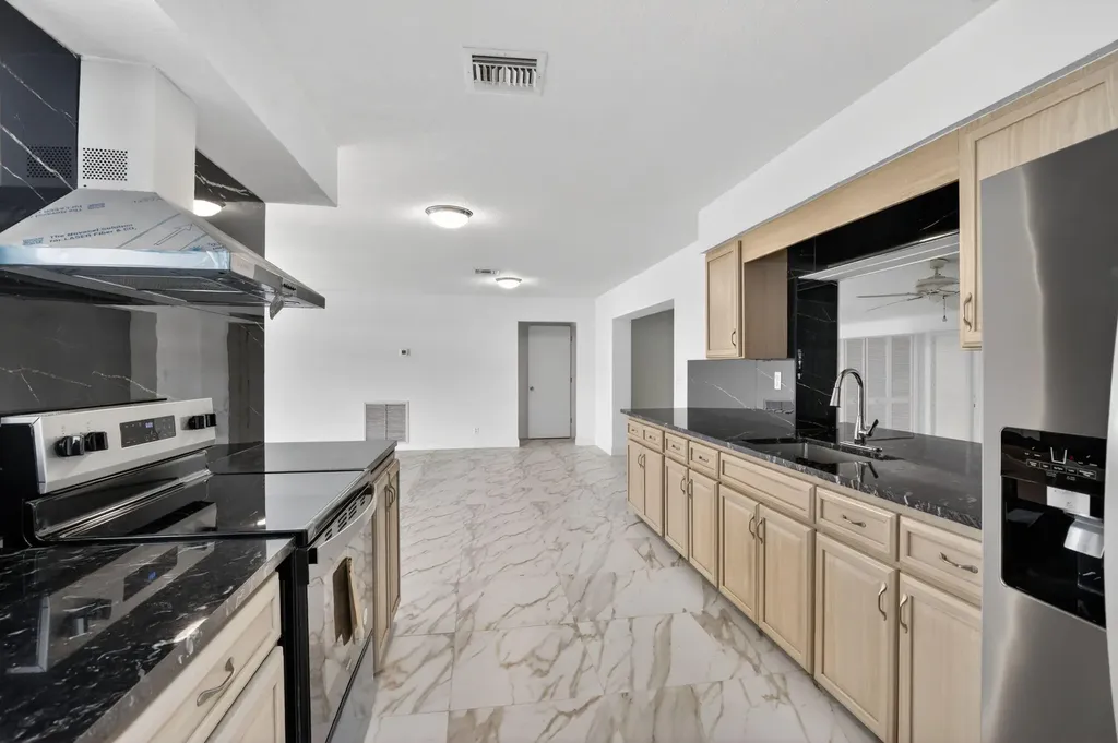 5731 NE 17th Terrace Fort Lauderdale FL 33334