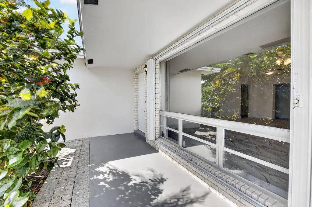 5731 NE 17th Terrace Fort Lauderdale FL 33334