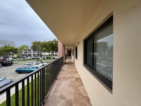 10641 W Clairmont Circle Tamarac FL 33321