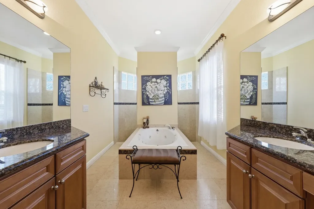 2199 SE Heathwood Circle Port St Lucie FL 34952