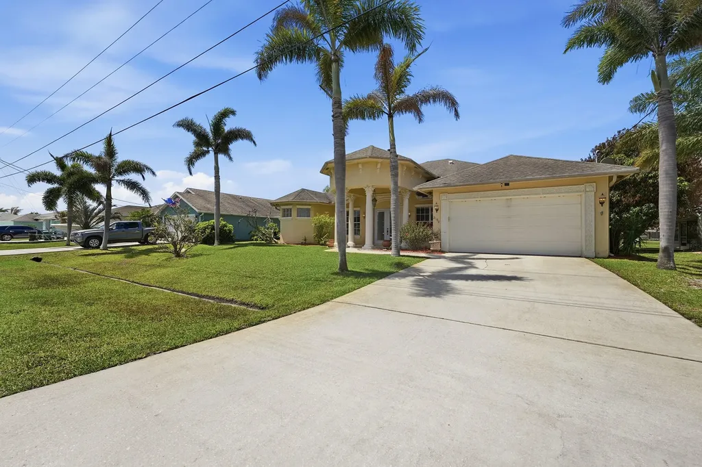 2199 SE Heathwood Circle Port St Lucie FL 34952