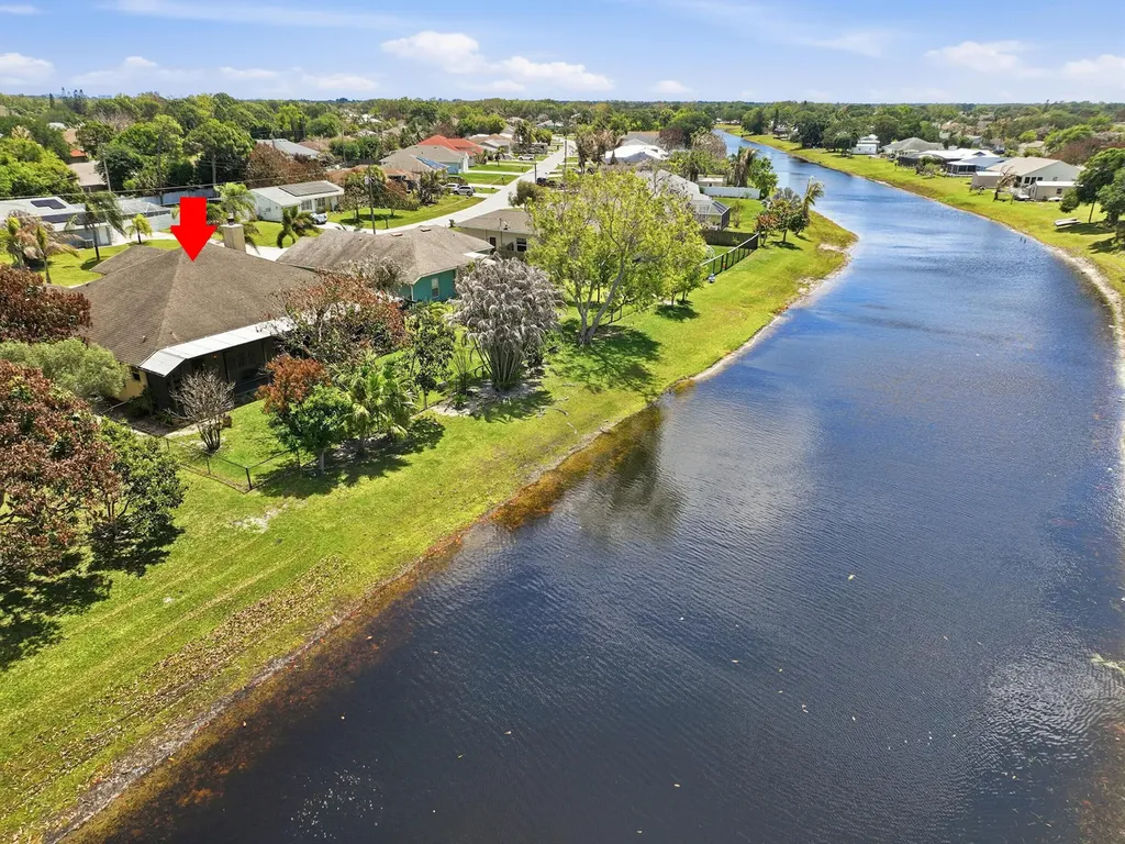 2199 SE Heathwood Circle Port St Lucie FL 34952