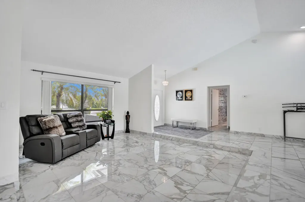 9224 Sun Pointe Drive Boynton Beach FL 33437