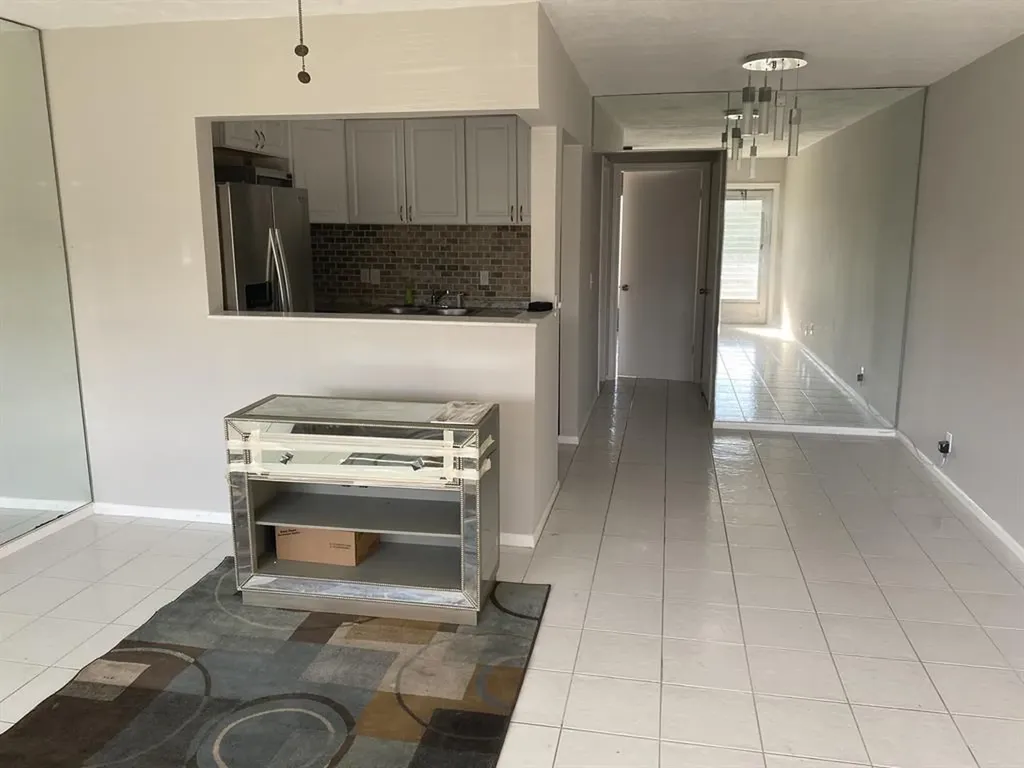 71 Easthampton West Palm Beach FL 33417
