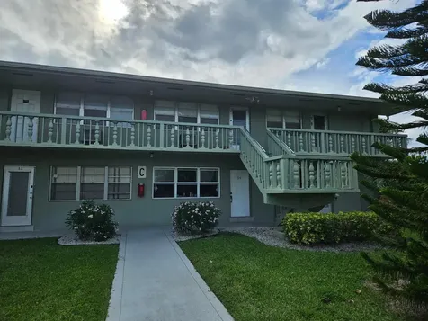71 Easthampton West Palm Beach FL 33417