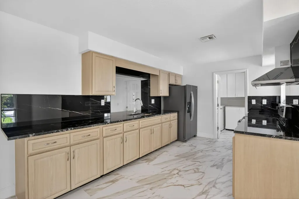5731 NE 17th Terrace Fort Lauderdale FL 33334