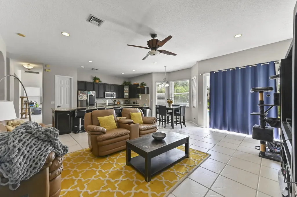 6139 C Durham Drive Lake Worth FL 33467