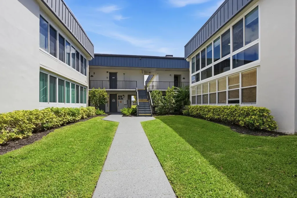 563 Piedmont L Delray Beach FL 33484