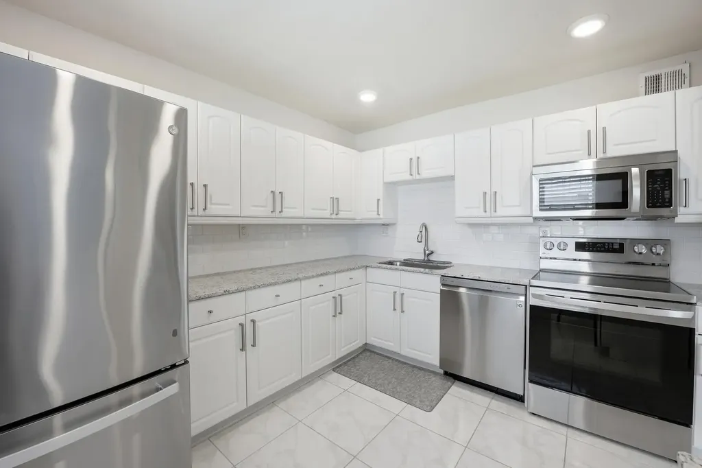 563 Piedmont L Delray Beach FL 33484
