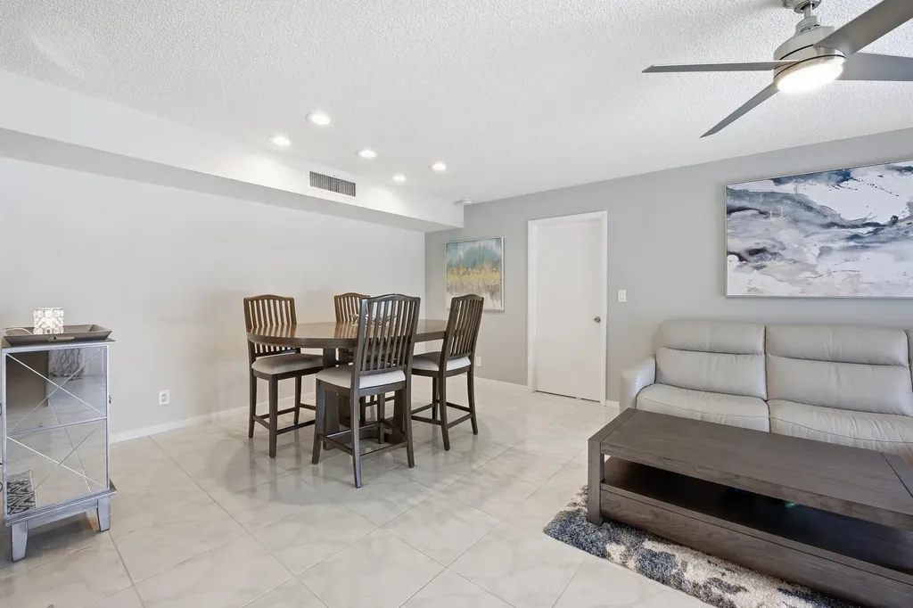 563 Piedmont L Delray Beach FL 33484