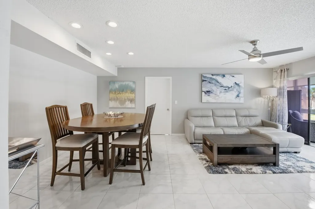 563 Piedmont L Delray Beach FL 33484