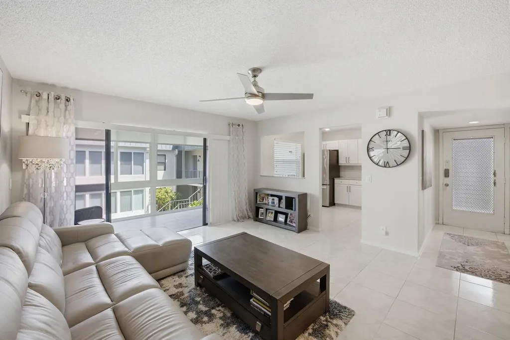 563 Piedmont L Delray Beach FL 33484