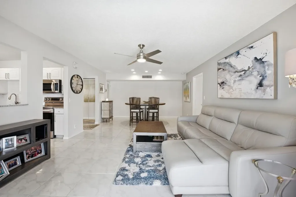 563 Piedmont L Delray Beach FL 33484