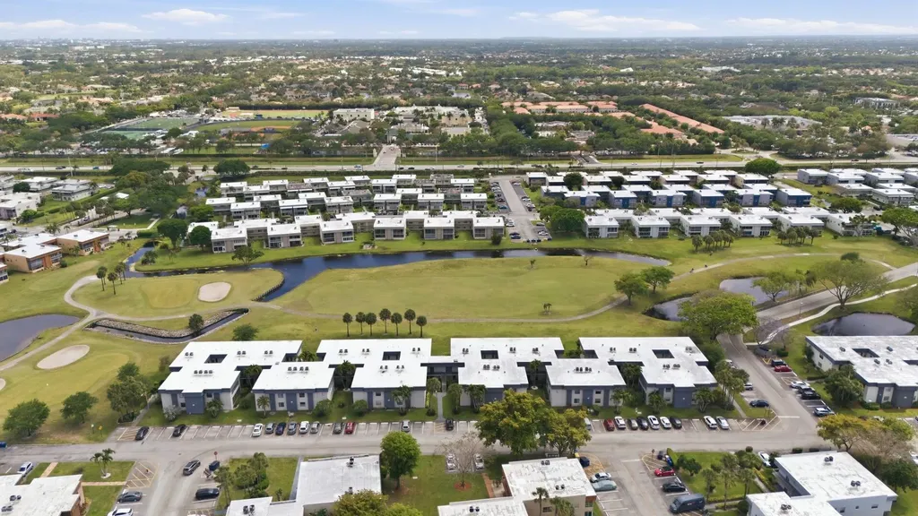 563 Piedmont L Delray Beach FL 33484