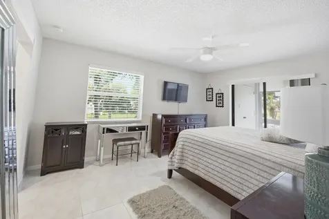 563 Piedmont L Delray Beach FL 33484